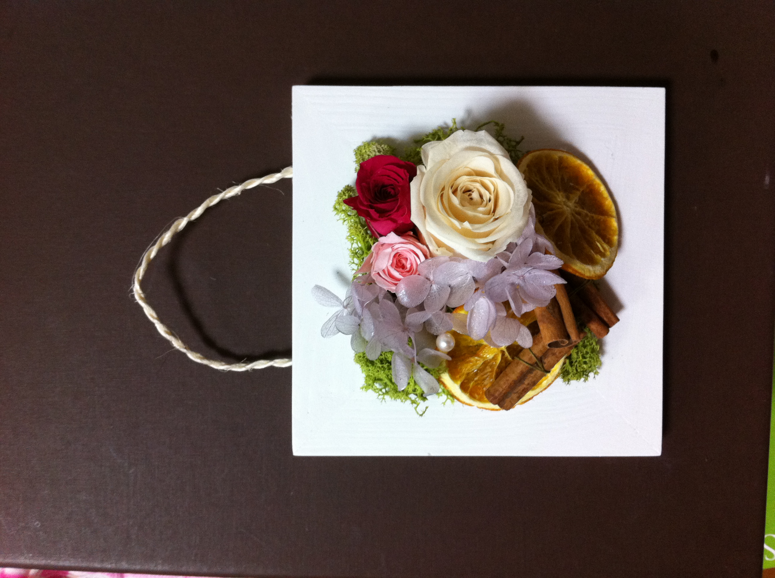 cafe fragrance with flower