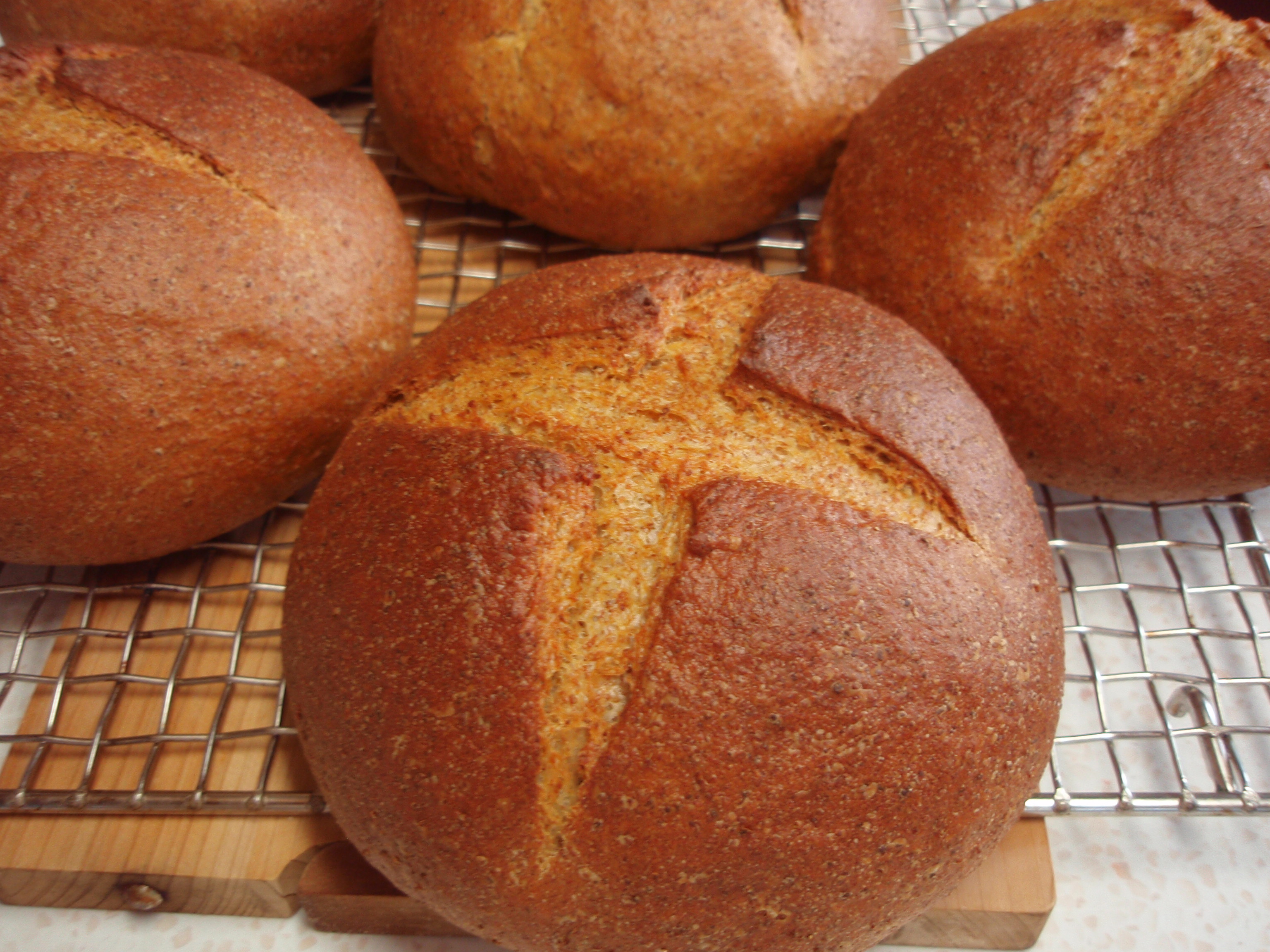 ヘイゼルパン　bread & beyond