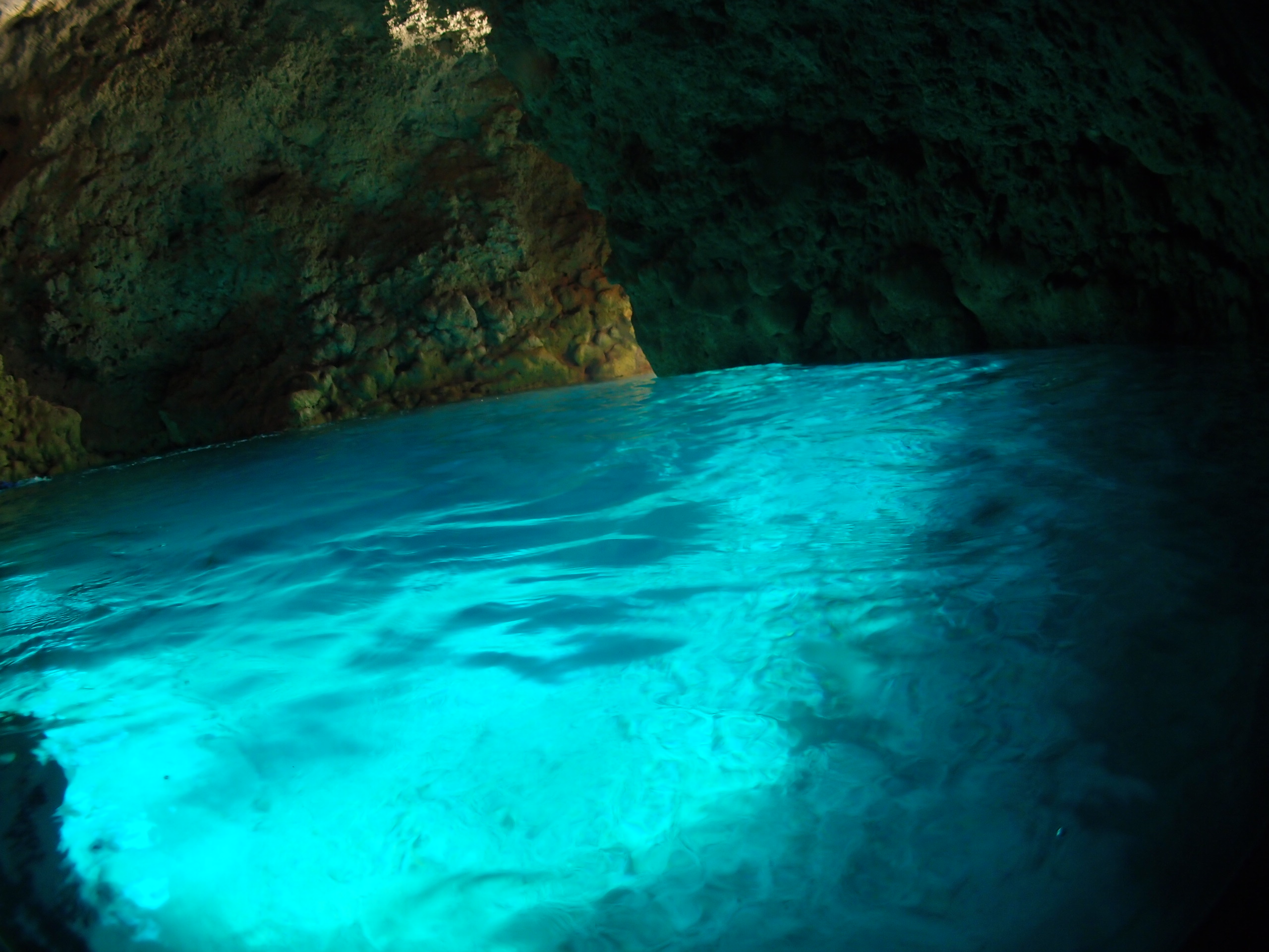 沖縄青の洞窟のダイビングショップレイ